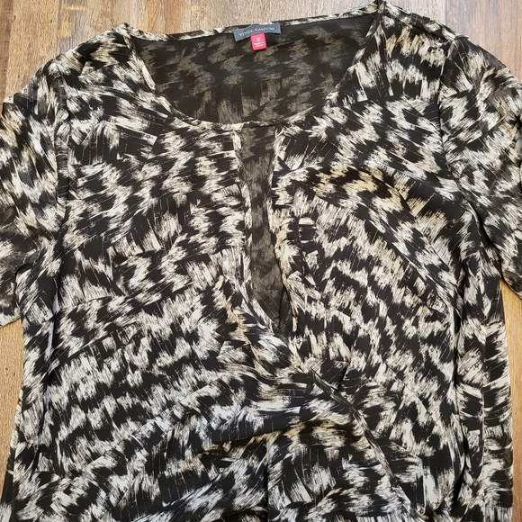 Vince Camuto faux wrap top - Picture 4 of 4